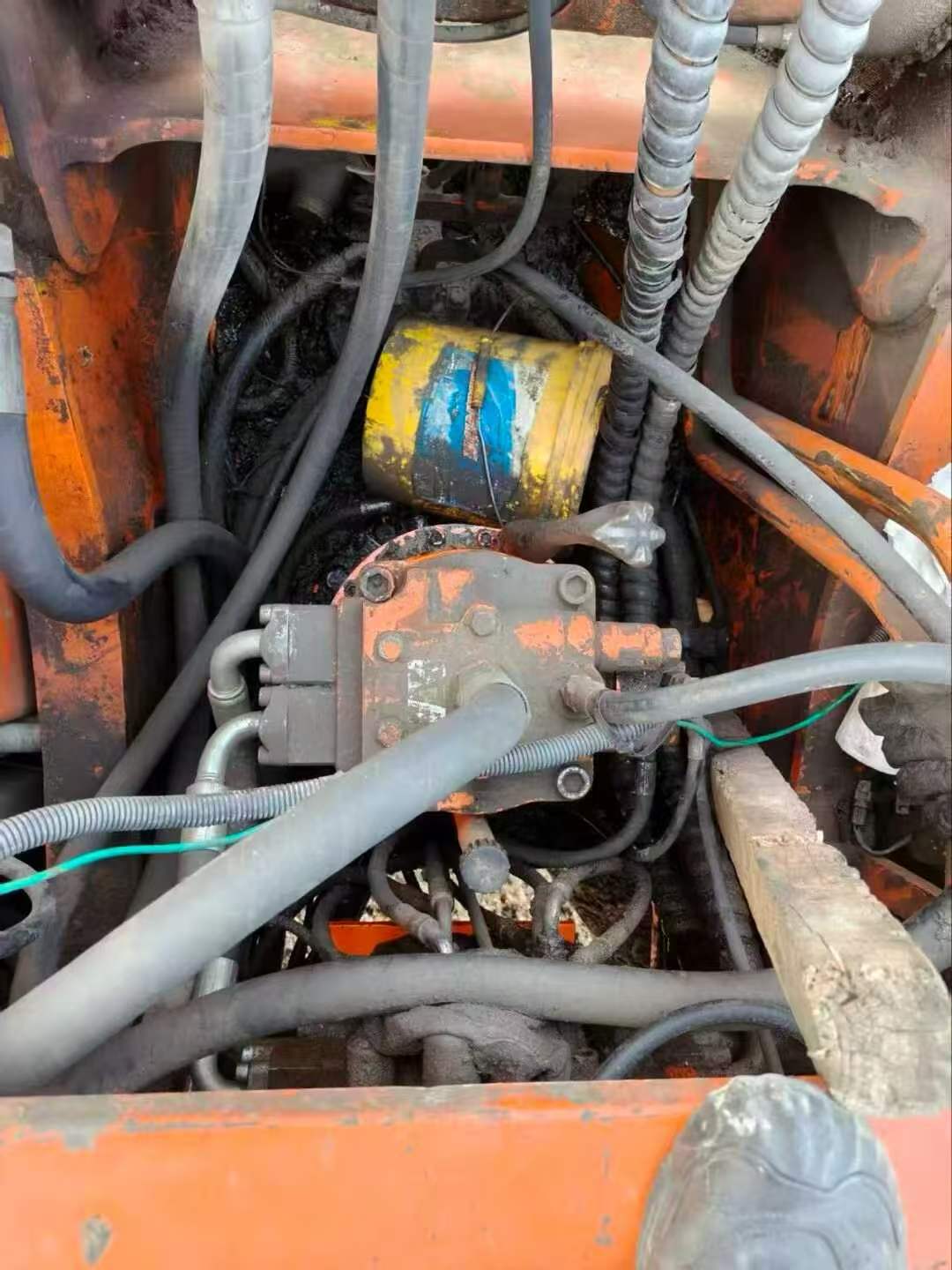 Buy Doosan DH225-7 Used Excavator / 4 Buy Doosan DH225-7 Used Excavator / 4