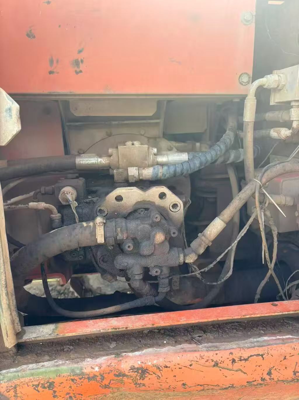 شراء حفارة Doosan DH150-7 مستعملة / 3
