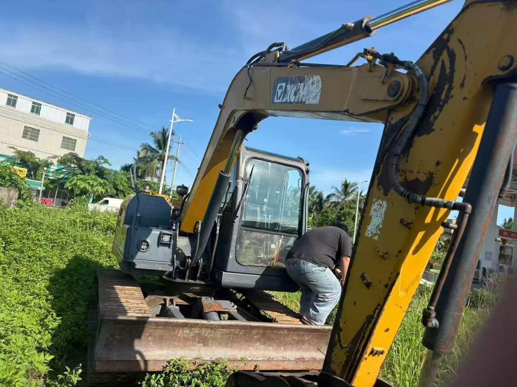Buy XCMG Used Excavator / 2 Buy XCMG Used Excavator / 2