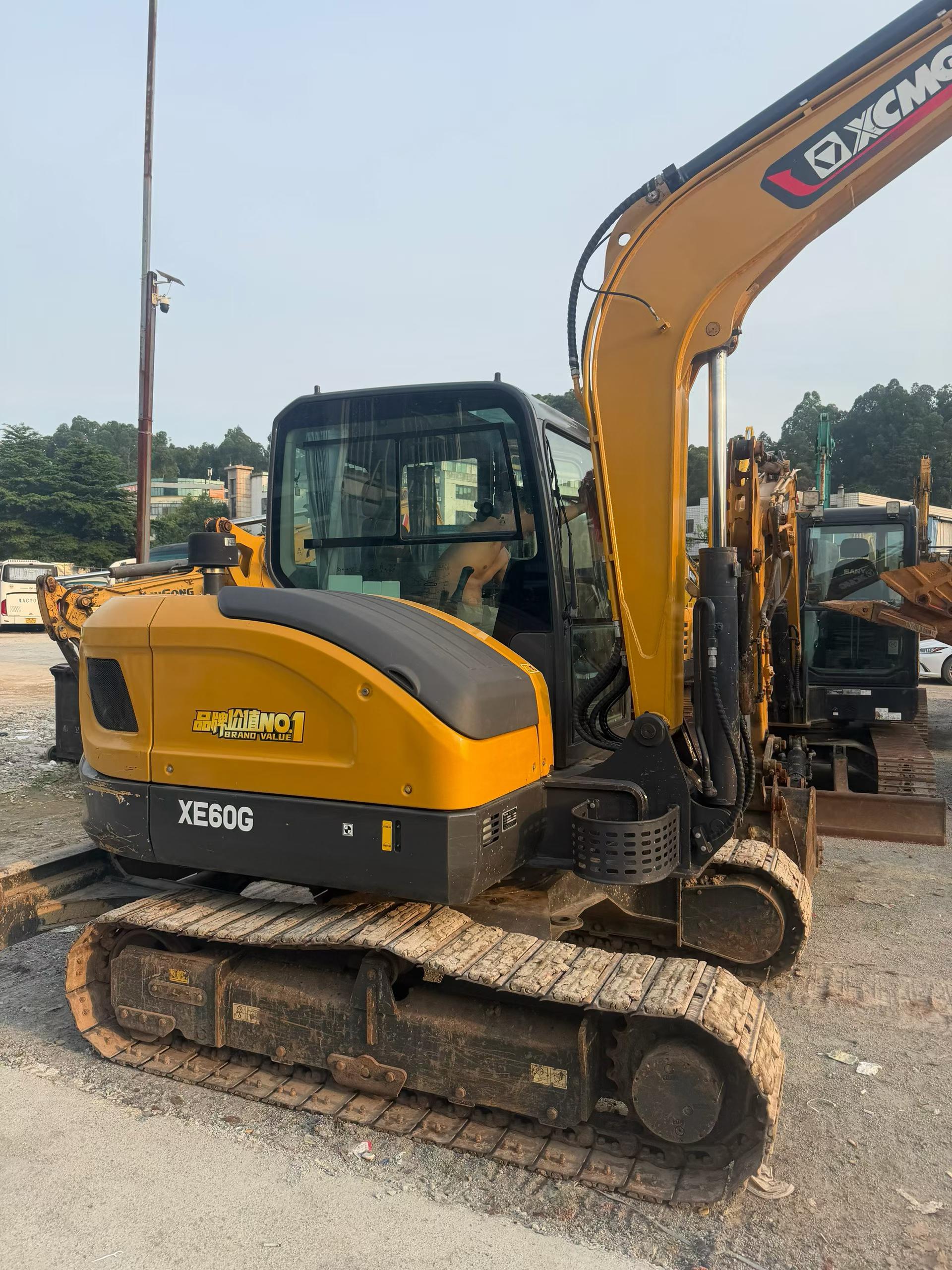 Buy XCMG LW60G Used Excavator Buy XCMG LW60G Used Excavator