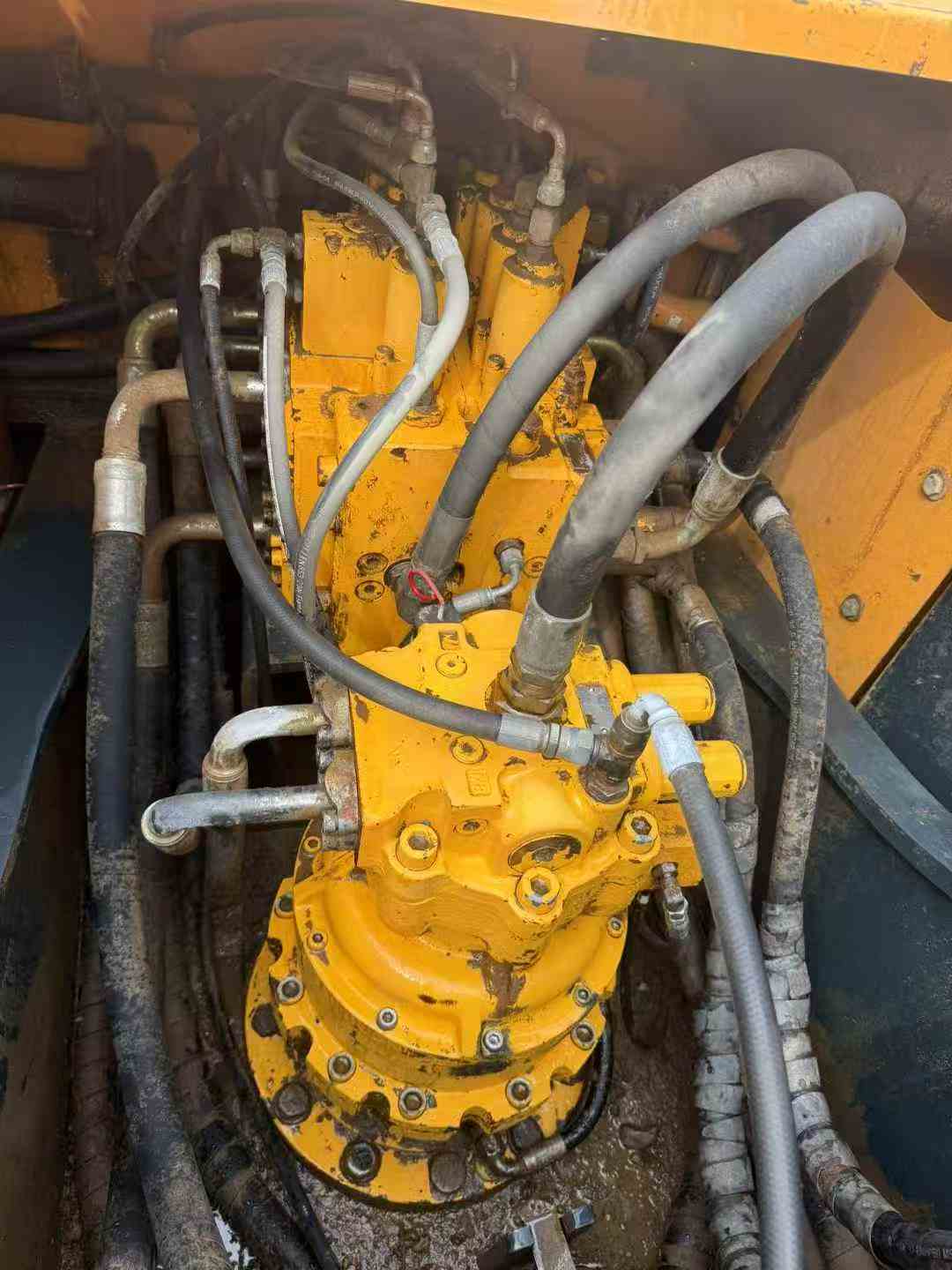 Buy Hyundai R215VS Used Excavator / 5 Buy Hyundai R215VS Used Excavator / 5
