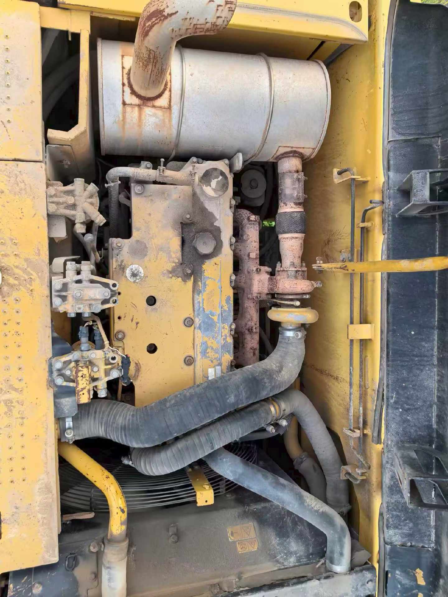 Buy Caterpillar 323 Used Excavator / 8
