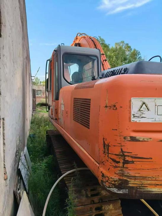 Buy Hitachi EX230-6 Used Excavator / 1