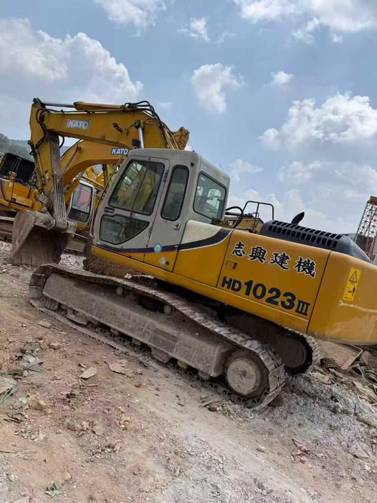 Buy Kato Used Excavator / 1