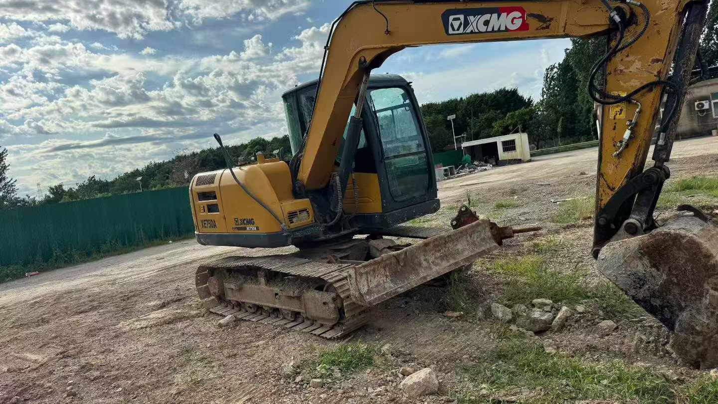Buy XCMG XE75C Used Excavator / 2 Buy XCMG XE75C Used Excavator / 2