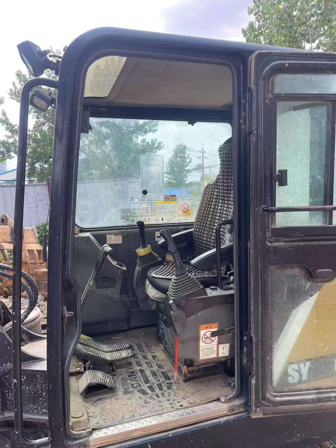 Buy Sany SY55 Used Excavator / 2 Buy Sany SY55 Used Excavator / 2