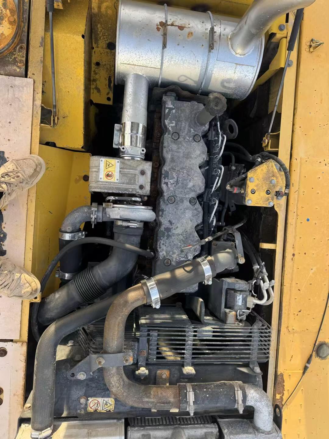 Buy Komatsu PC200-8 Used Excavator / 8 Buy Komatsu PC200-8 Used Excavator / 8