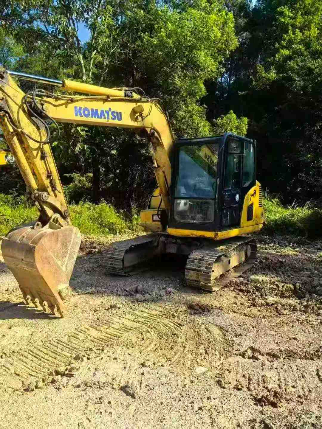 Buy Komatsu PC60-8 Used Excavator / 2 Buy Komatsu PC60-8 Used Excavator / 2