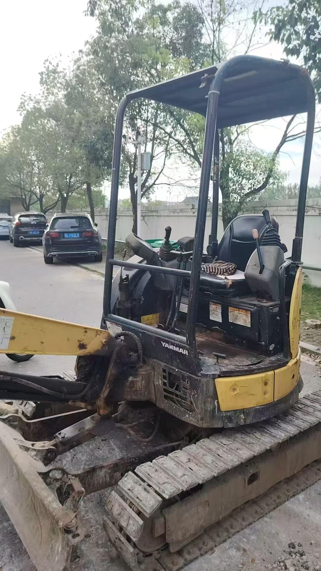 Buy Yanmar ViO23-6 Used Excavator / 2