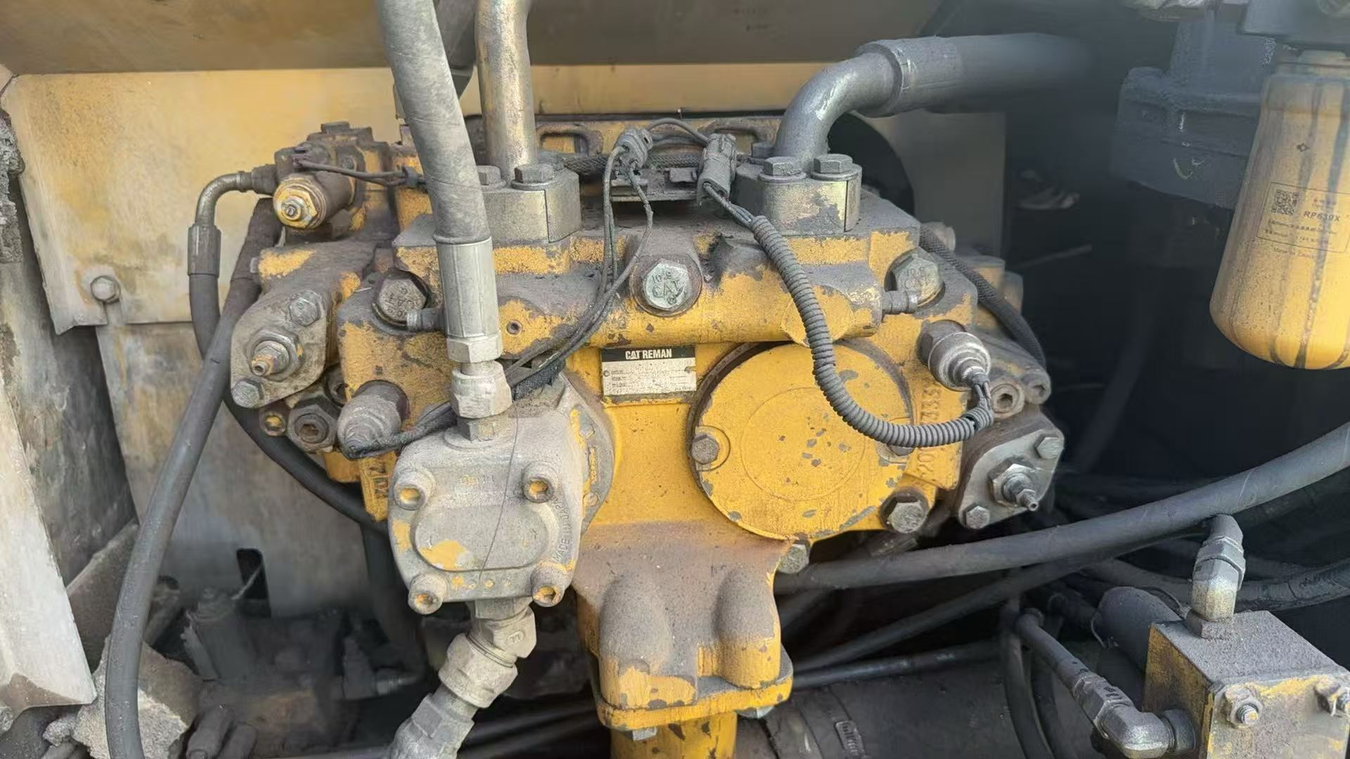 Buy Caterpillar 320D Used Excavator / 3 Buy Caterpillar 320D Used Excavator / 3