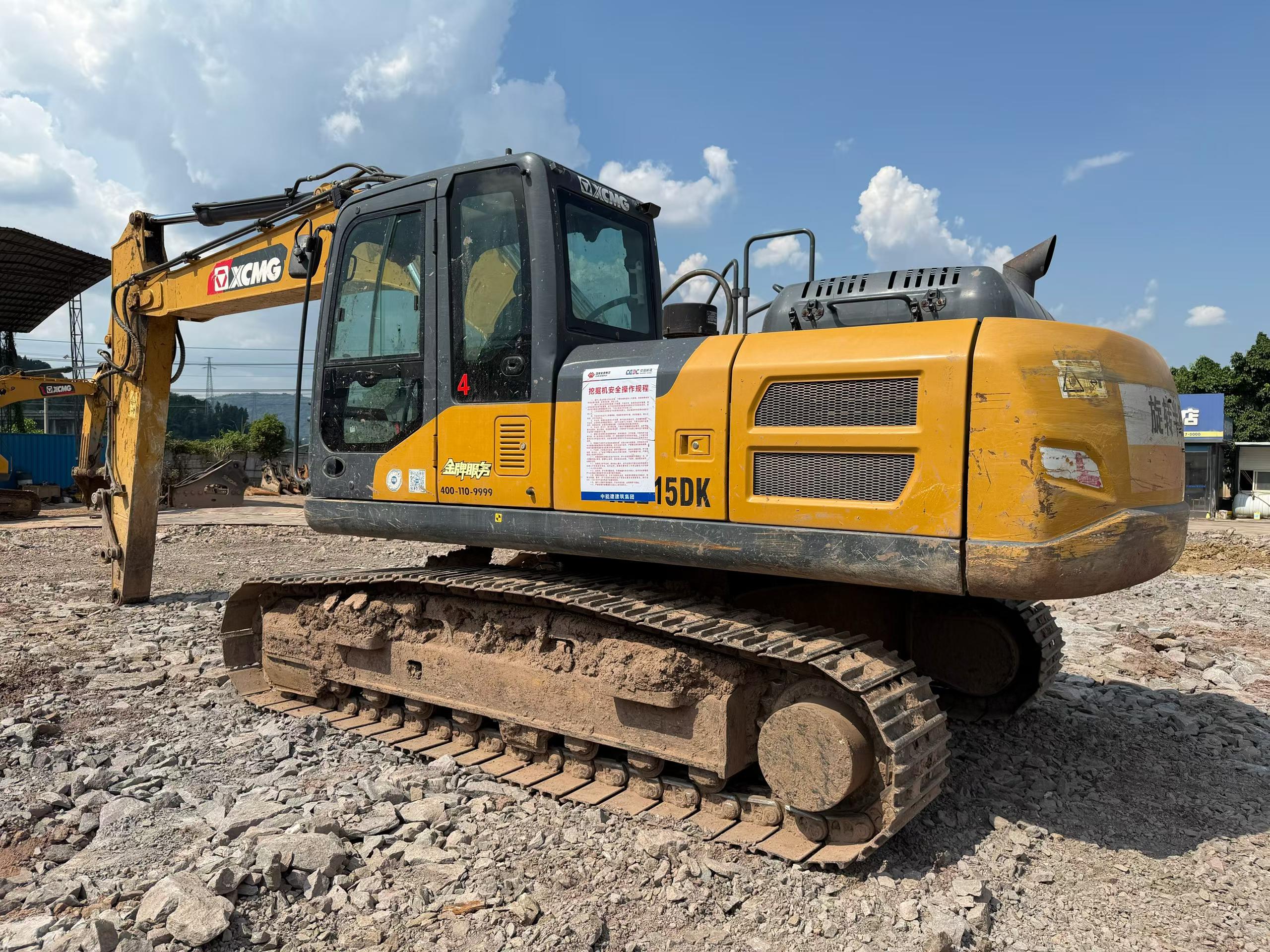 Buy XCMG XE215DA Used Excavator / 1