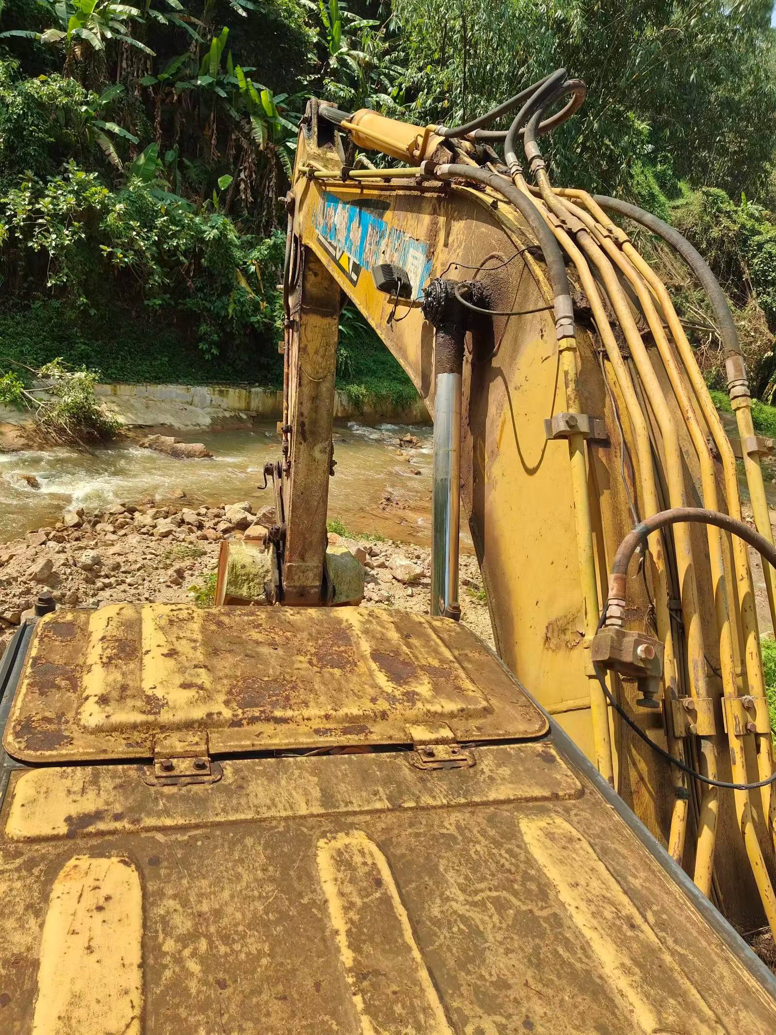 Buy Caterpillar 320C Used Excavator / 3 Buy Caterpillar 320C Used Excavator / 3