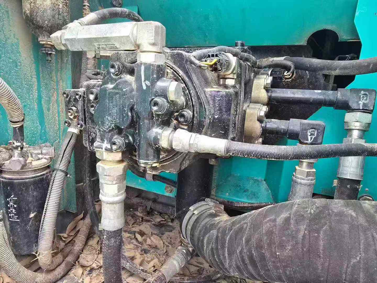 Buy Kobelco SK140 Used Excavator / 9