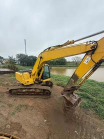 Buy Komatsu PC200-6 Used Excavator / 3 Buy Komatsu PC200-6 Used Excavator / 3