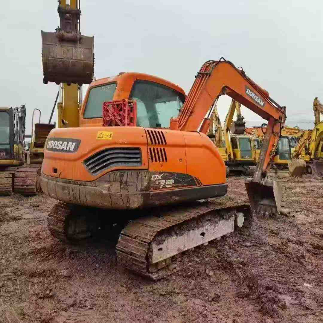 Buy Doosan DX75 Used Excavator / 3 Buy Doosan DX75 Used Excavator / 3