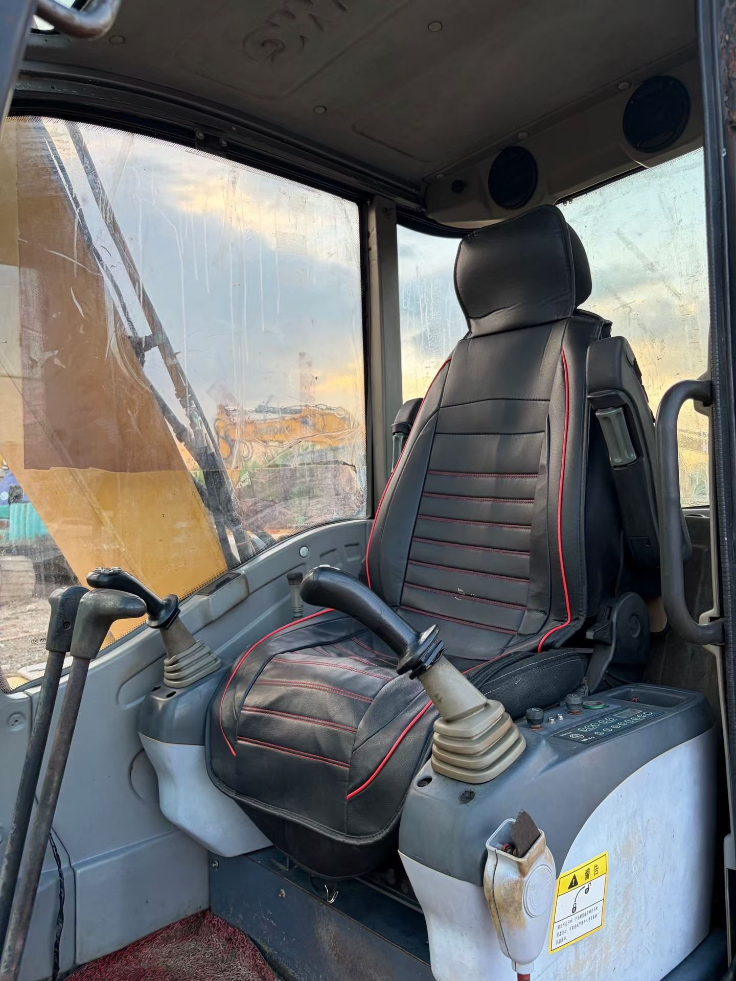 Buy XCMG XE80 Used Excavator / 7 Buy XCMG XE80 Used Excavator / 7