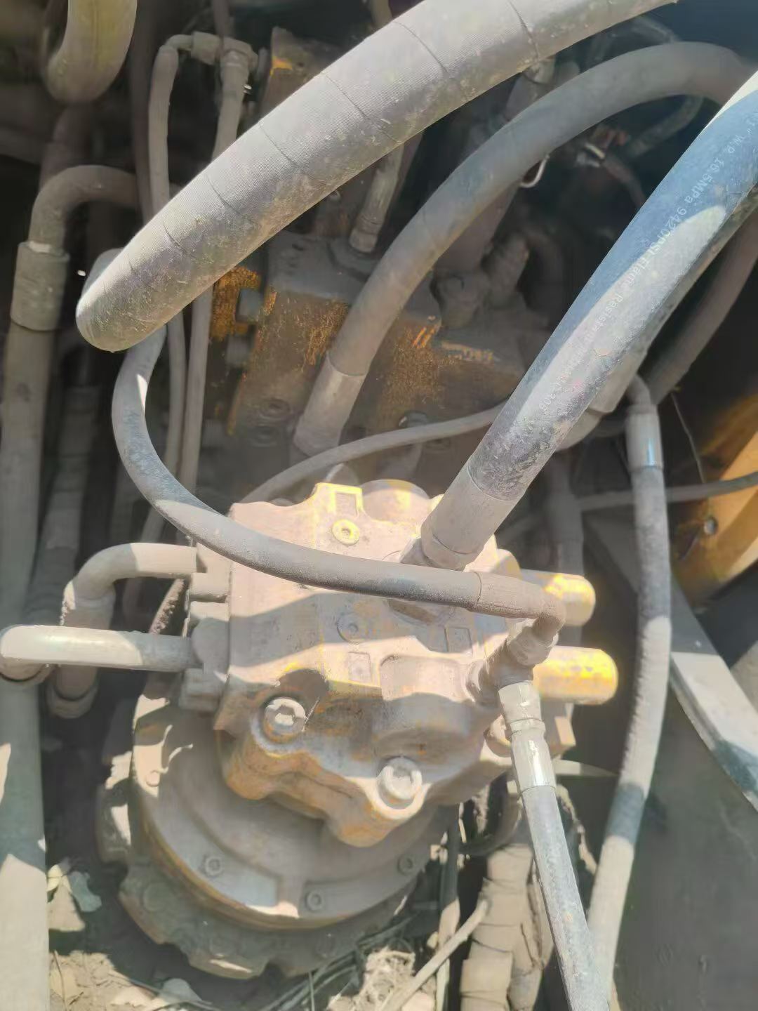 Buy Hyundai R215VS Used Excavator / 6 Buy Hyundai R215VS Used Excavator / 6