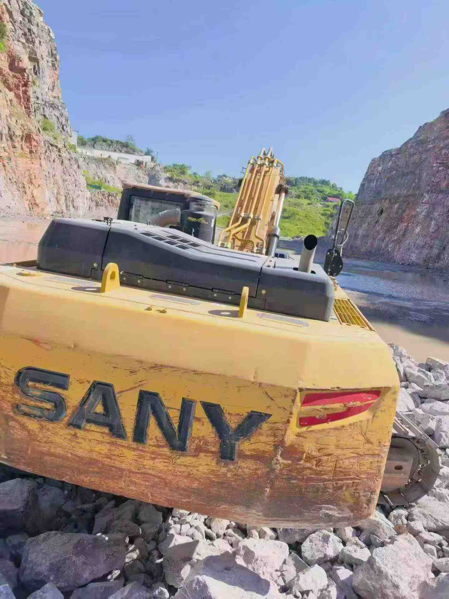 Buy Sany SY375H Used Excavator / 1