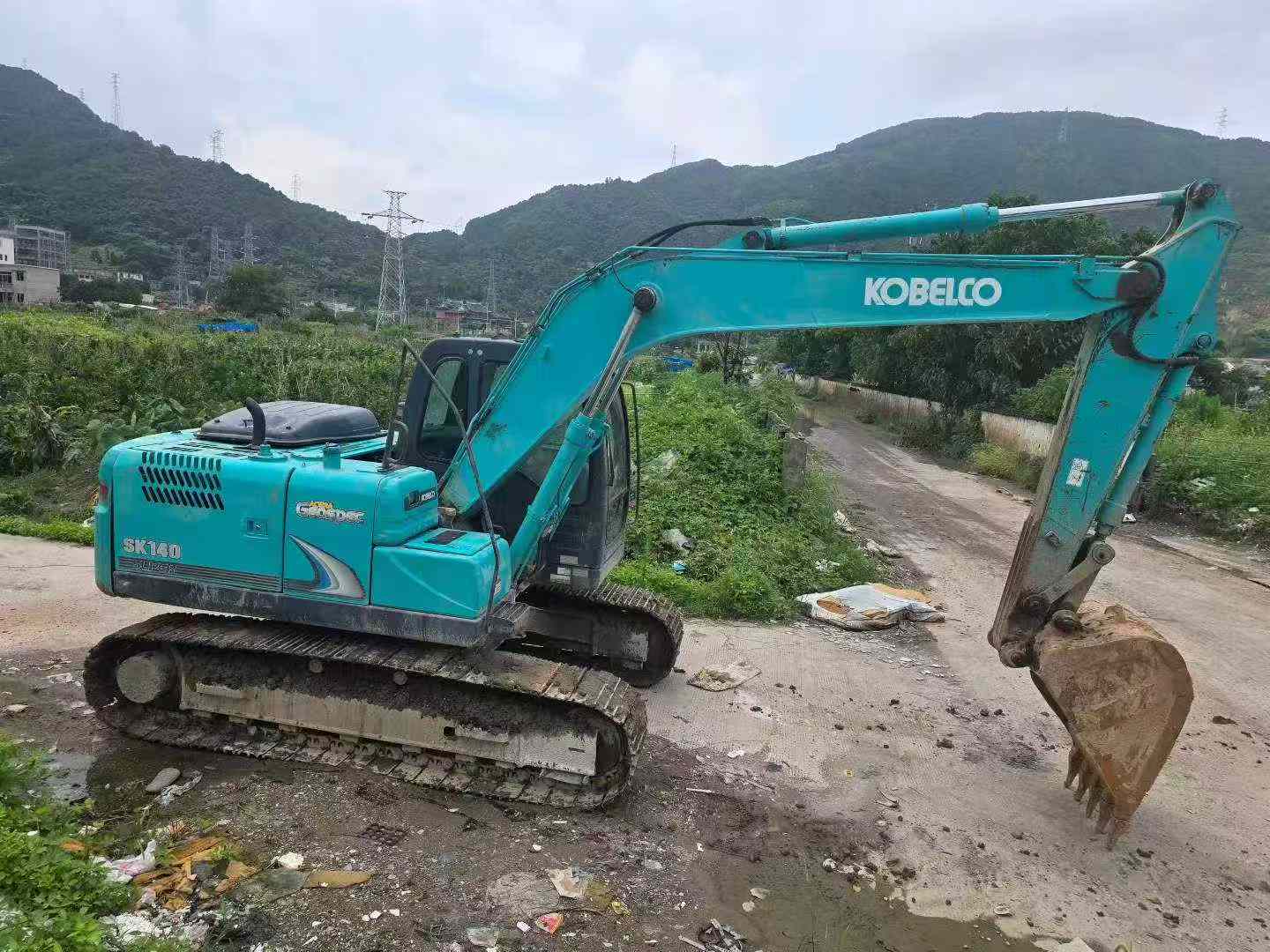 Buy Kobelco SK140 Used Excavator / 4