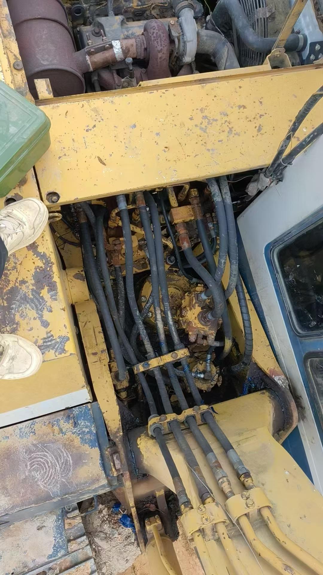 Buy Komatsu PC100-5 Used Excavator / 4