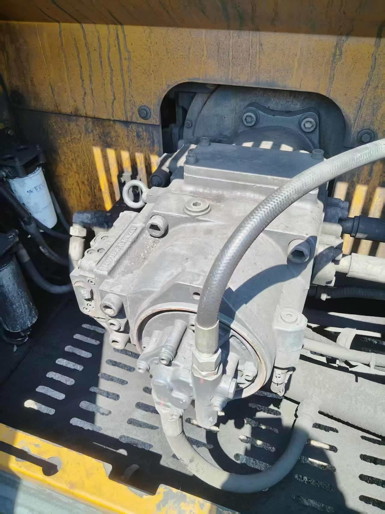 Buy XCMG XE380K Used Excavator / 5