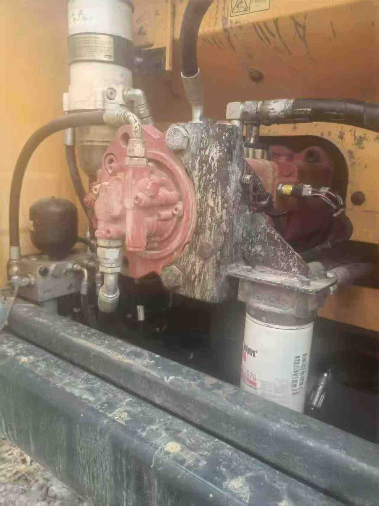 Buy Hyundai R225-7 Used Excavator / 3 Buy Hyundai R225-7 Used Excavator / 3