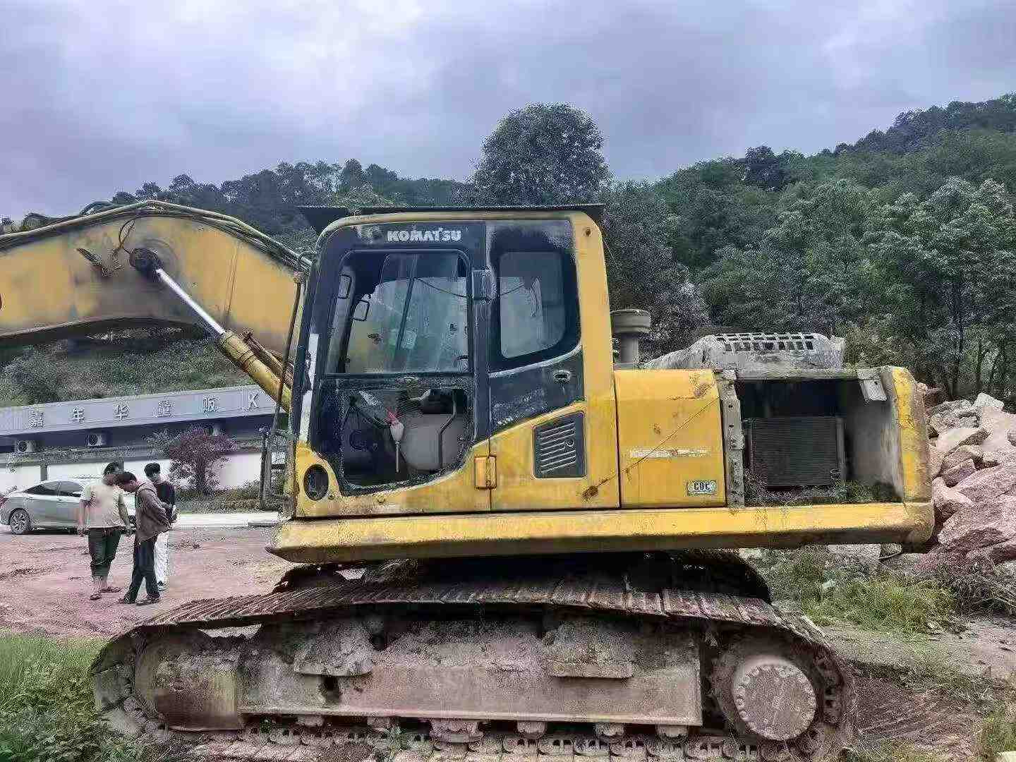 Buy Komatsu PC220 Used Excavator / 7 Buy Komatsu PC220 Used Excavator / 7