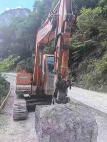 Buy Doosan DH80 Used Excavator / 2 Buy Doosan DH80 Used Excavator / 2