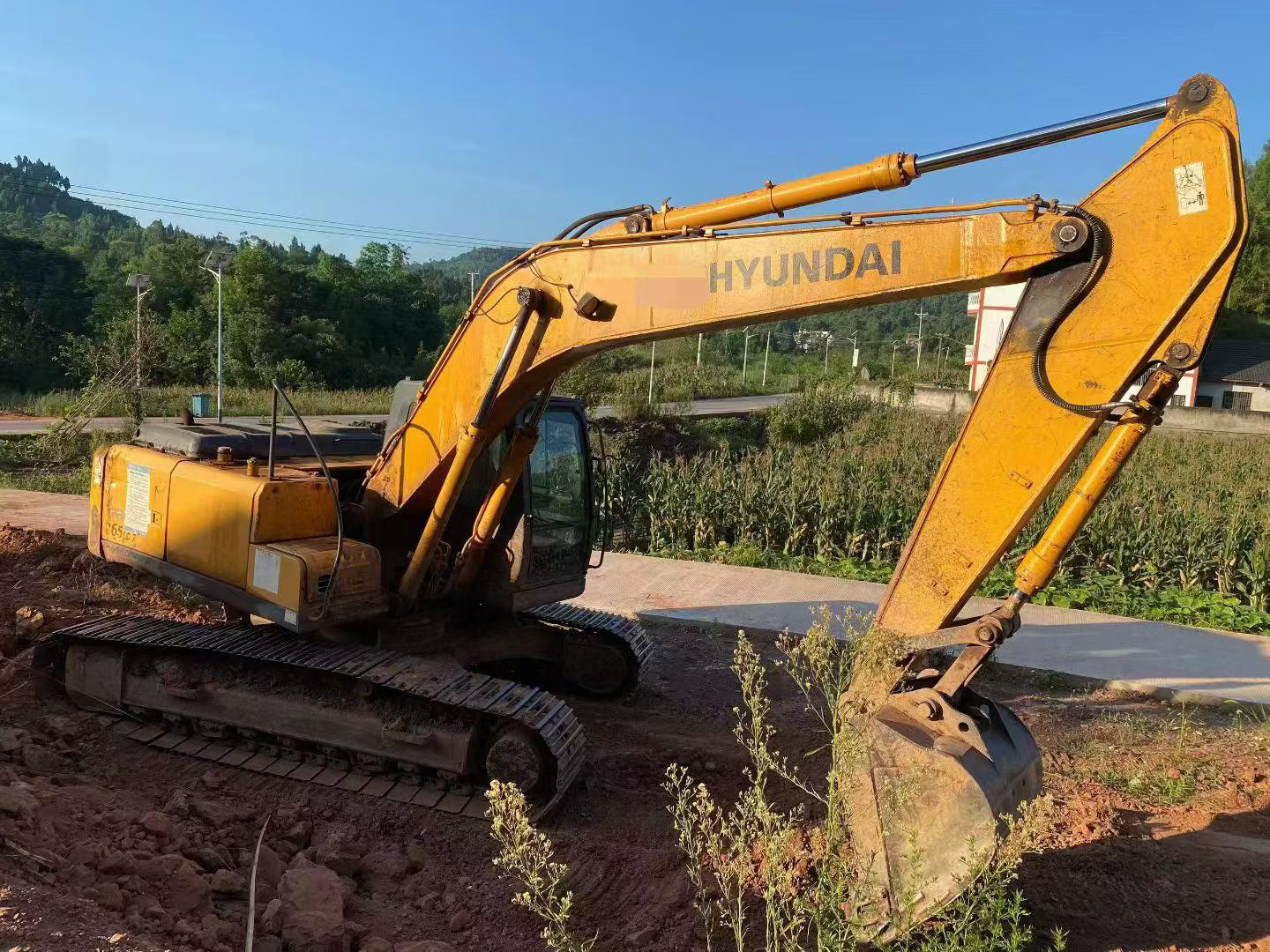 Buy Hyundai R225-7 Used Excavator / 4 Buy Hyundai R225-7 Used Excavator / 4