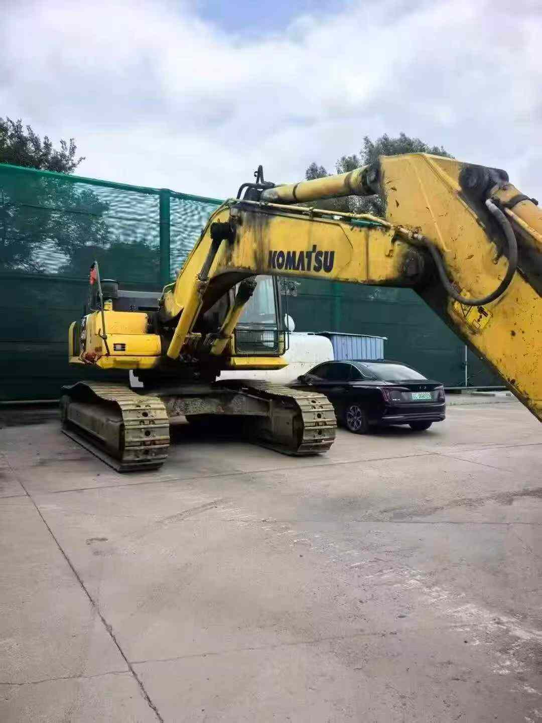 Buy Komatsu PC460LC-8 Used Excavator