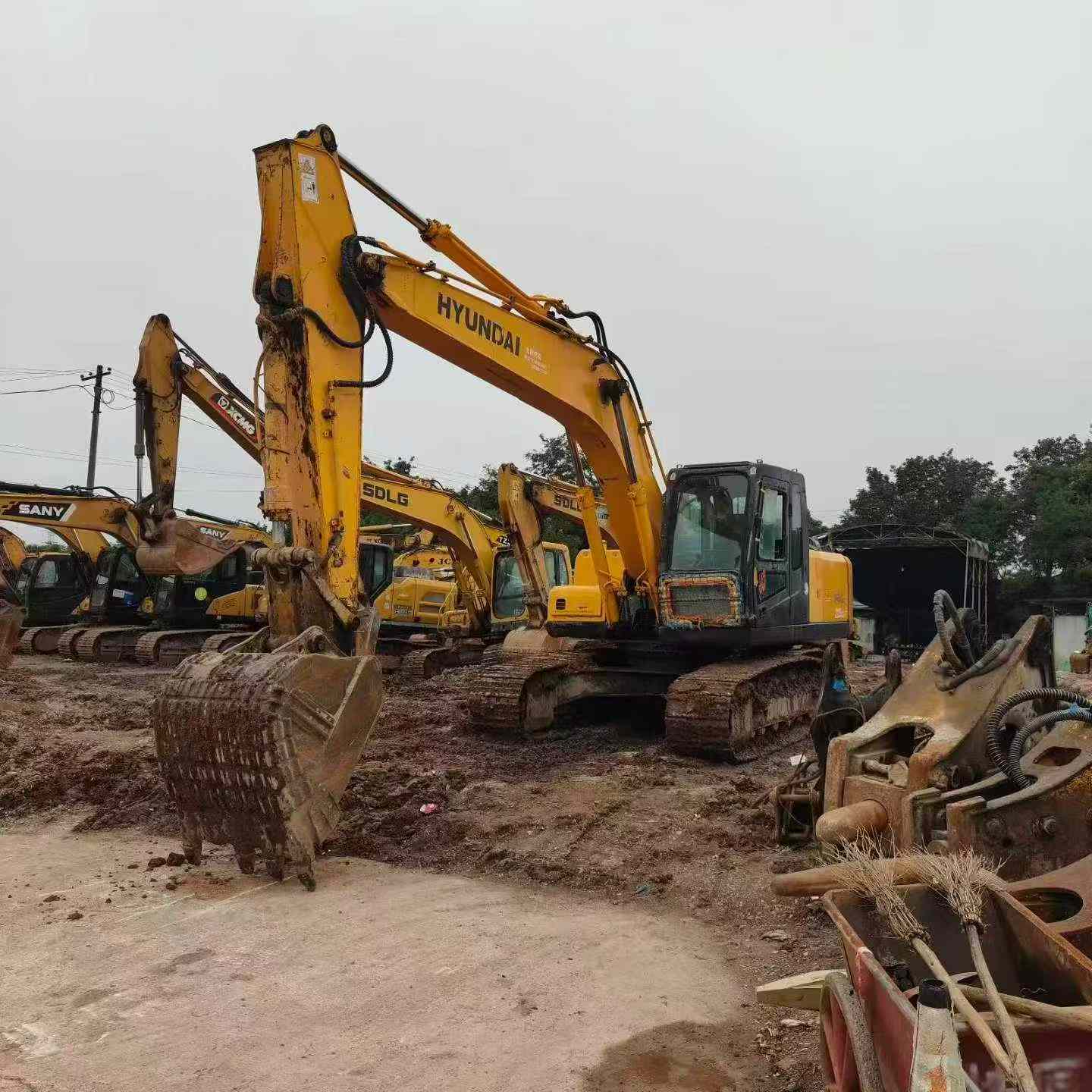 Buy Hyundai R215-7C Used Excavator / 8 Buy Hyundai R215-7C Used Excavator / 8