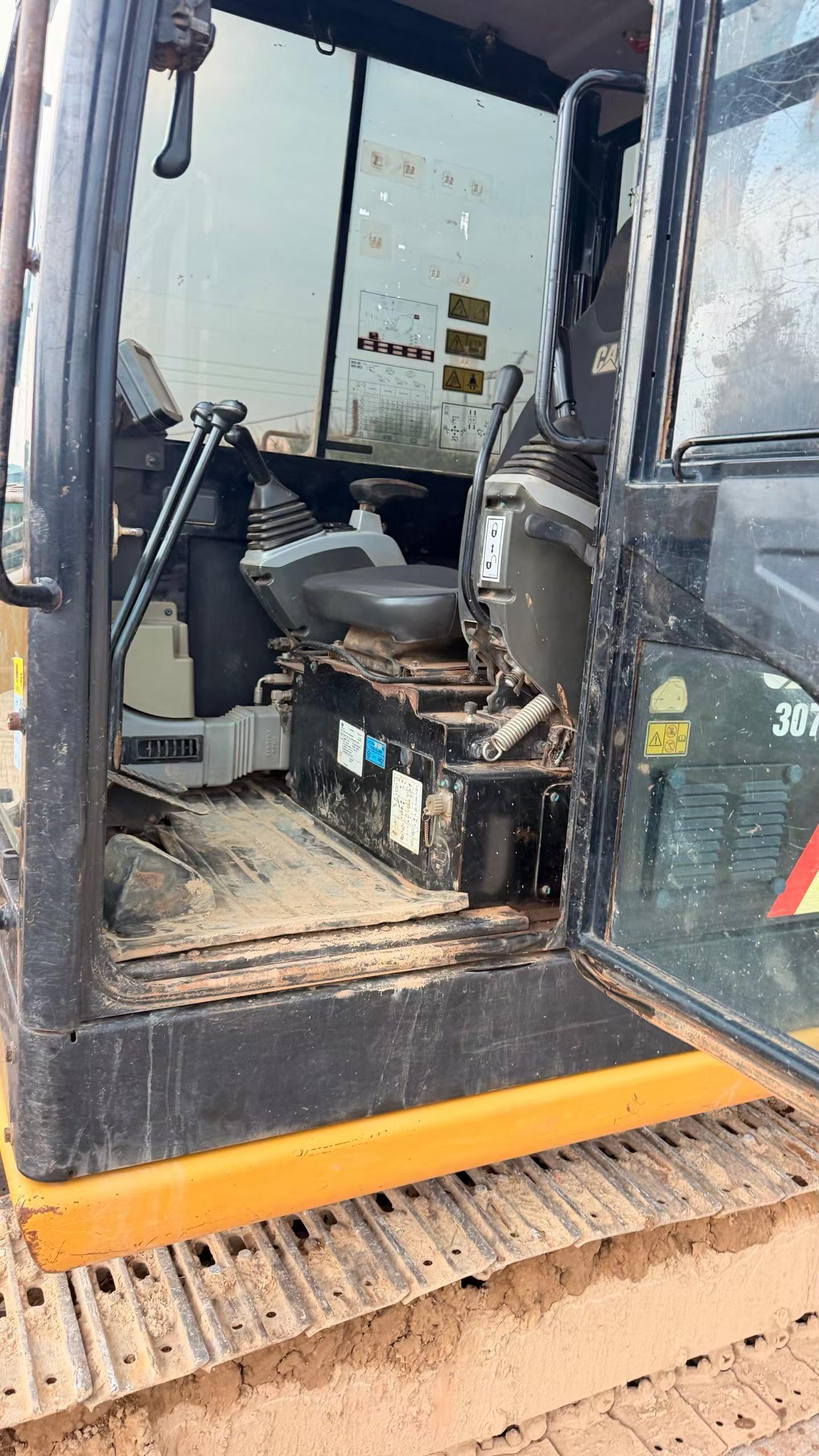 Buy Caterpillar 305.5 Used Excavator / 8 Buy Caterpillar 305.5 Used Excavator / 8