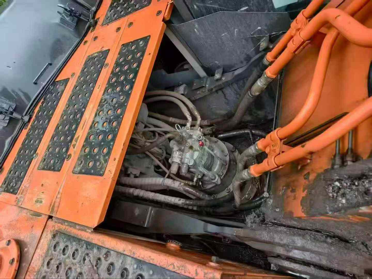 Buy Hitachi ZW250 Used Excavator / 4 Buy Hitachi ZW250 Used Excavator / 4