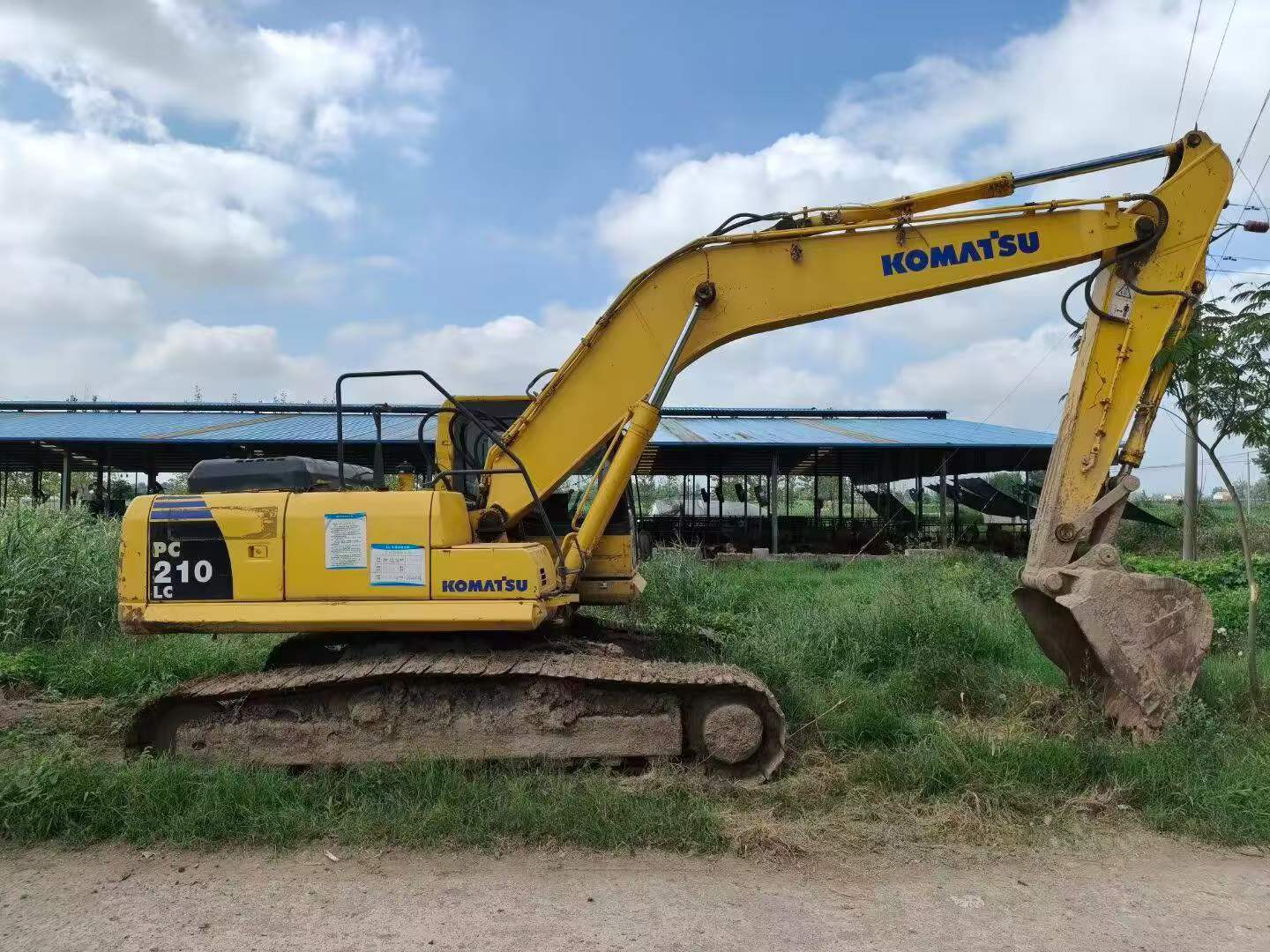 Buy Komatsu PC210-8 Used Excavator / 5