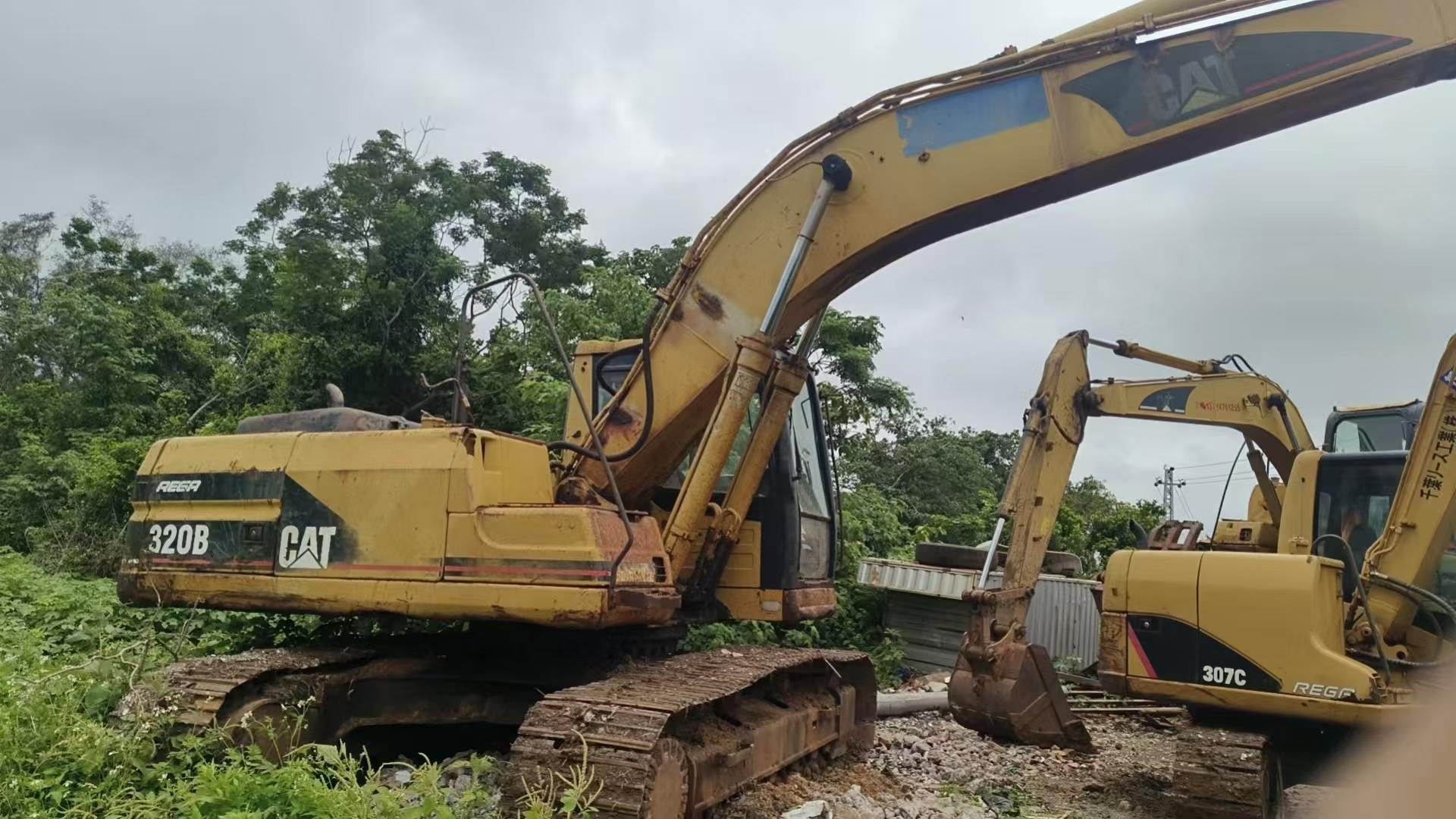 Buy Caterpillar 320B Used Excavator / 2 Buy Caterpillar 320B Used Excavator / 2