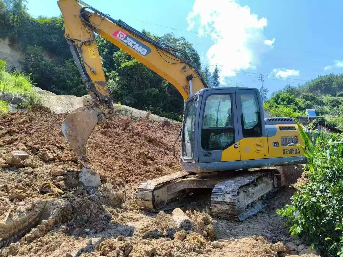Buy XCMG XE135B Used Excavator / 2 Buy XCMG XE135B Used Excavator / 2