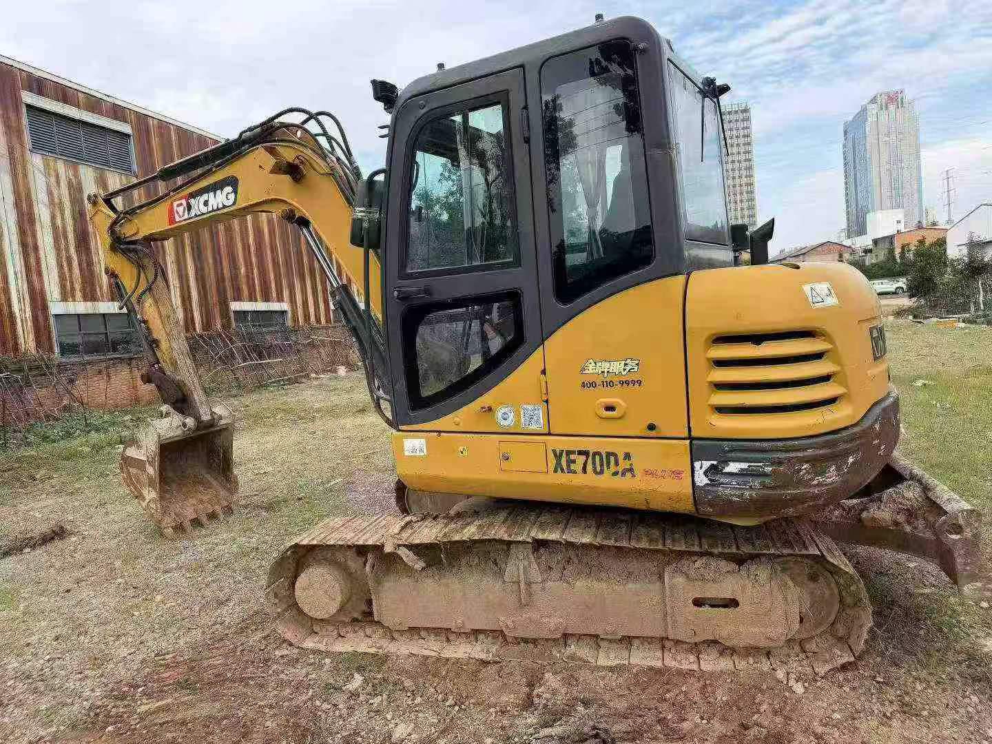 Buy XCMG XE60 Used Excavator / 1