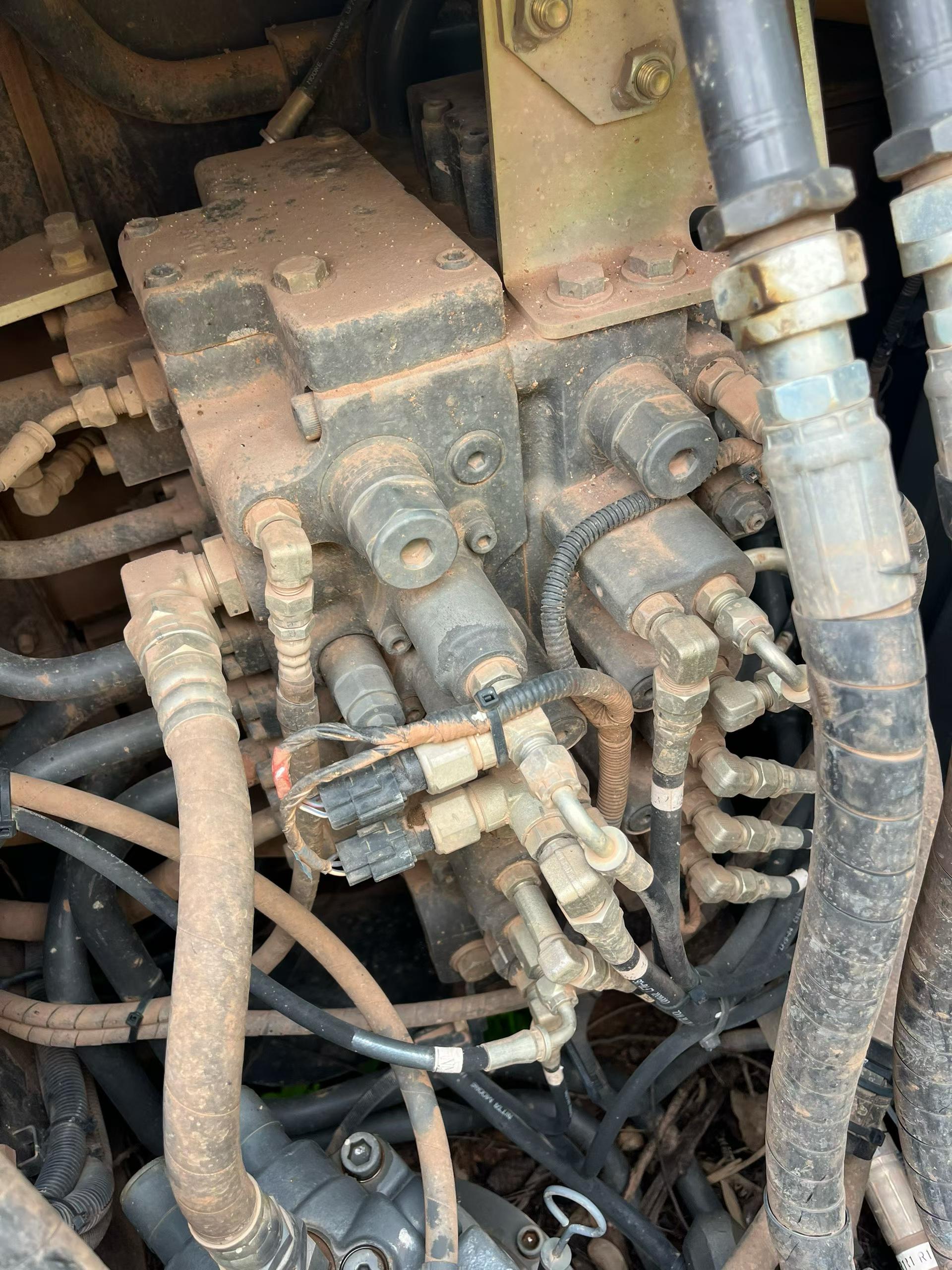 Buy Sumitomo SH130-3 Used Excavator / 6 Buy Sumitomo SH130-3 Used Excavator / 6