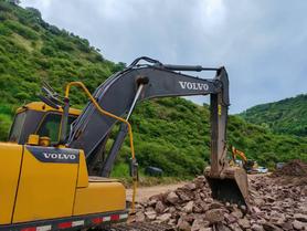 Buy Volvo EC200 Used Excavator / 2 Buy Volvo EC200 Used Excavator / 2