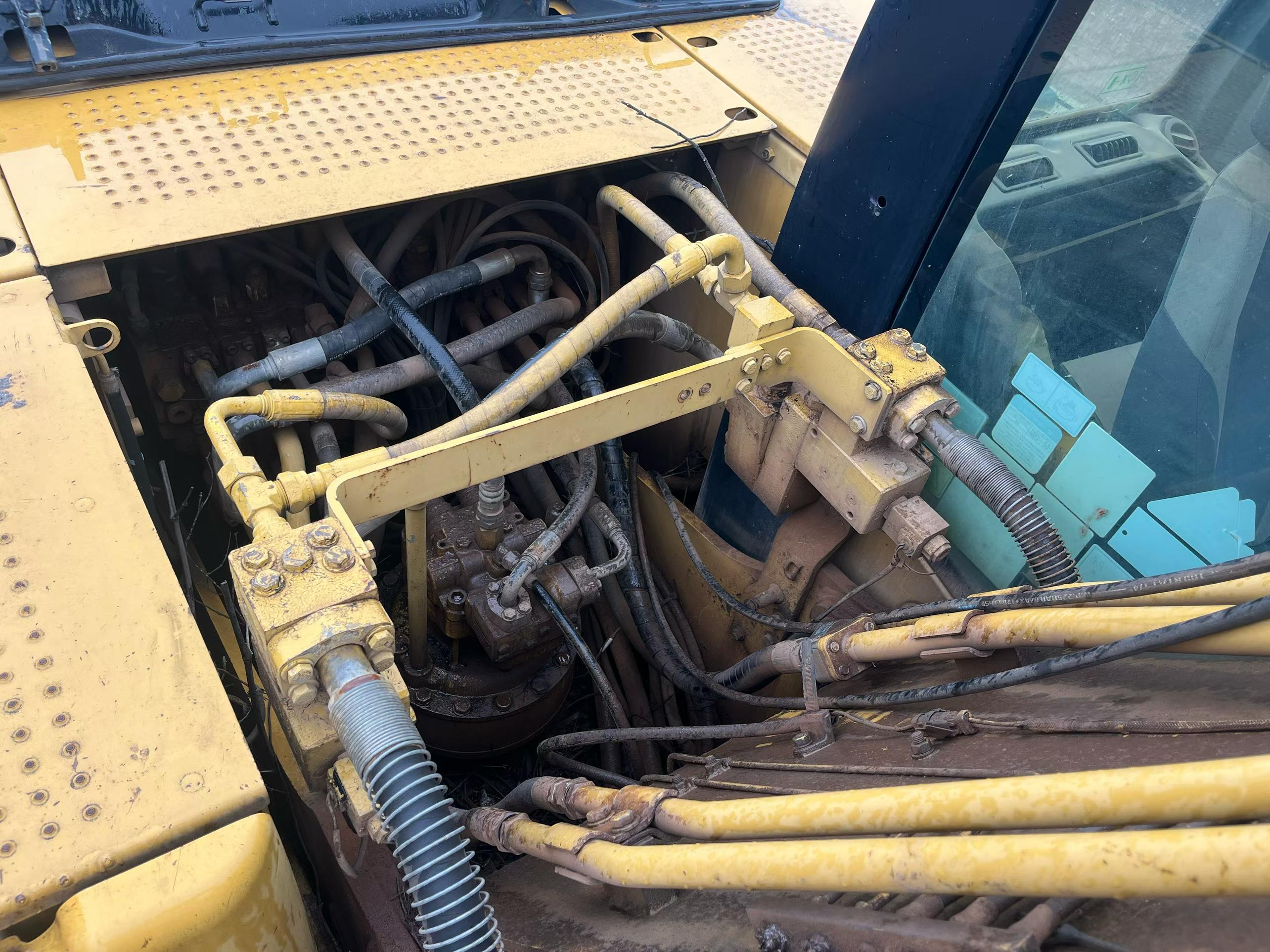 Buy Caterpillar 320D Used Excavator / 6 Buy Caterpillar 320D Used Excavator / 6