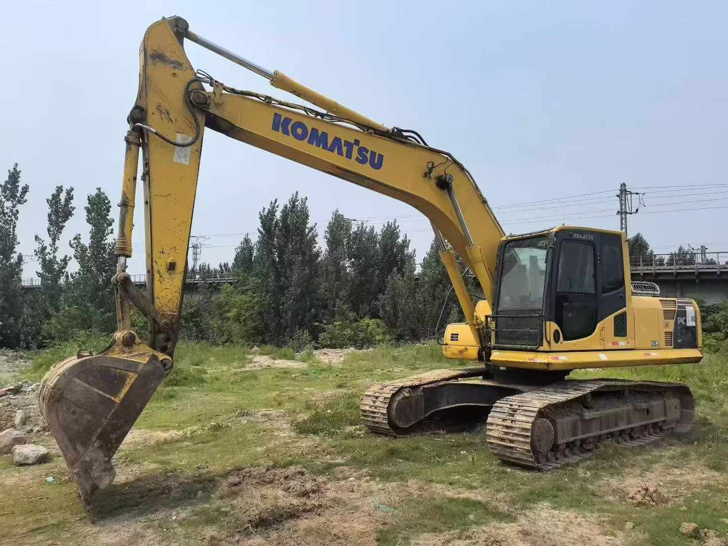 Buy Komatsu PC210LC-8M0 Used Excavator / 2