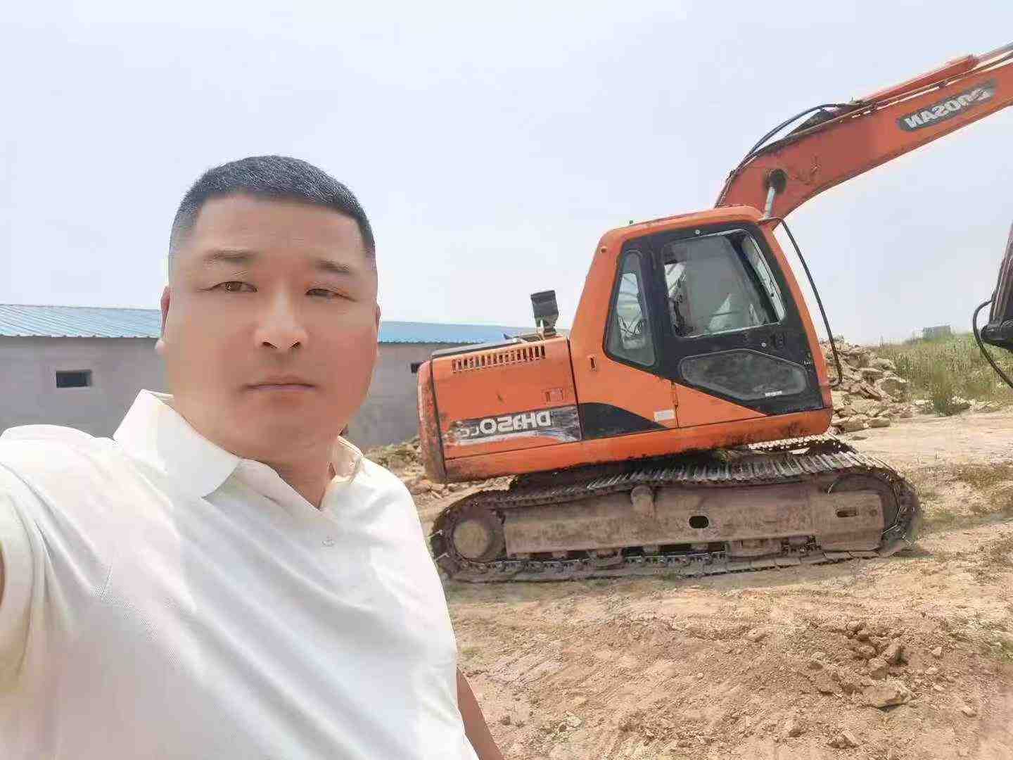 شراء Doosan DH150-7 مستعمل حفارة شراء Doosan DH150-7 مستعمل حفارة