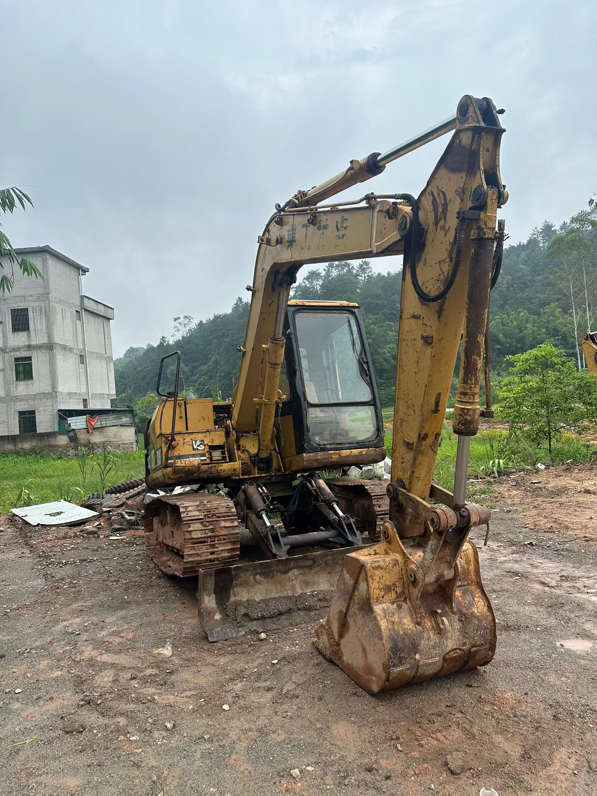 Buy Caterpillar 307B Used Excavator / 1