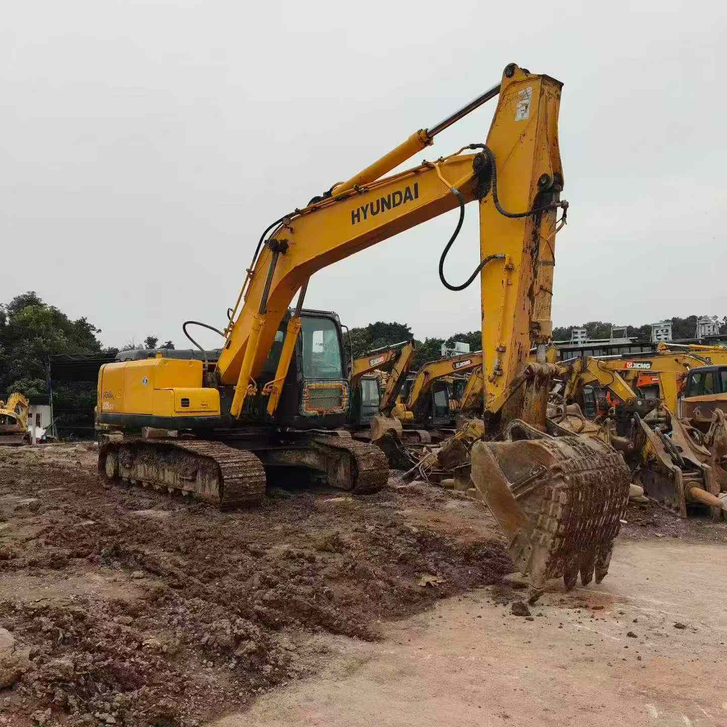 Buy Hyundai R215-7C Used Excavator / 2 Buy Hyundai R215-7C Used Excavator / 2