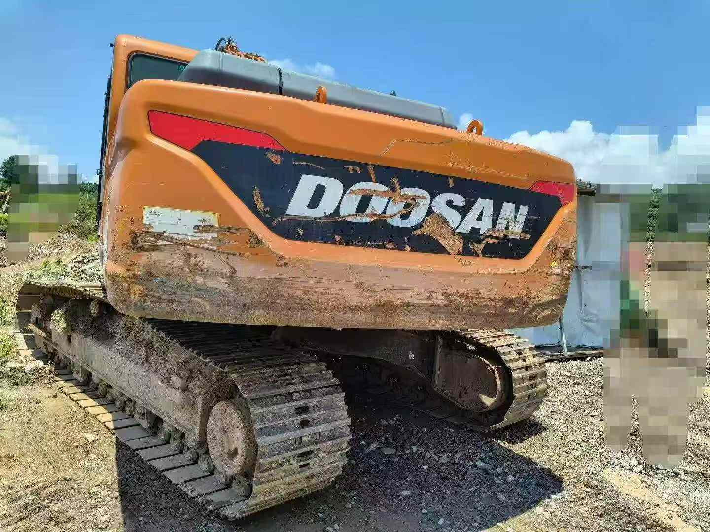 Buy Doosan DH220 Used Excavator / 1
