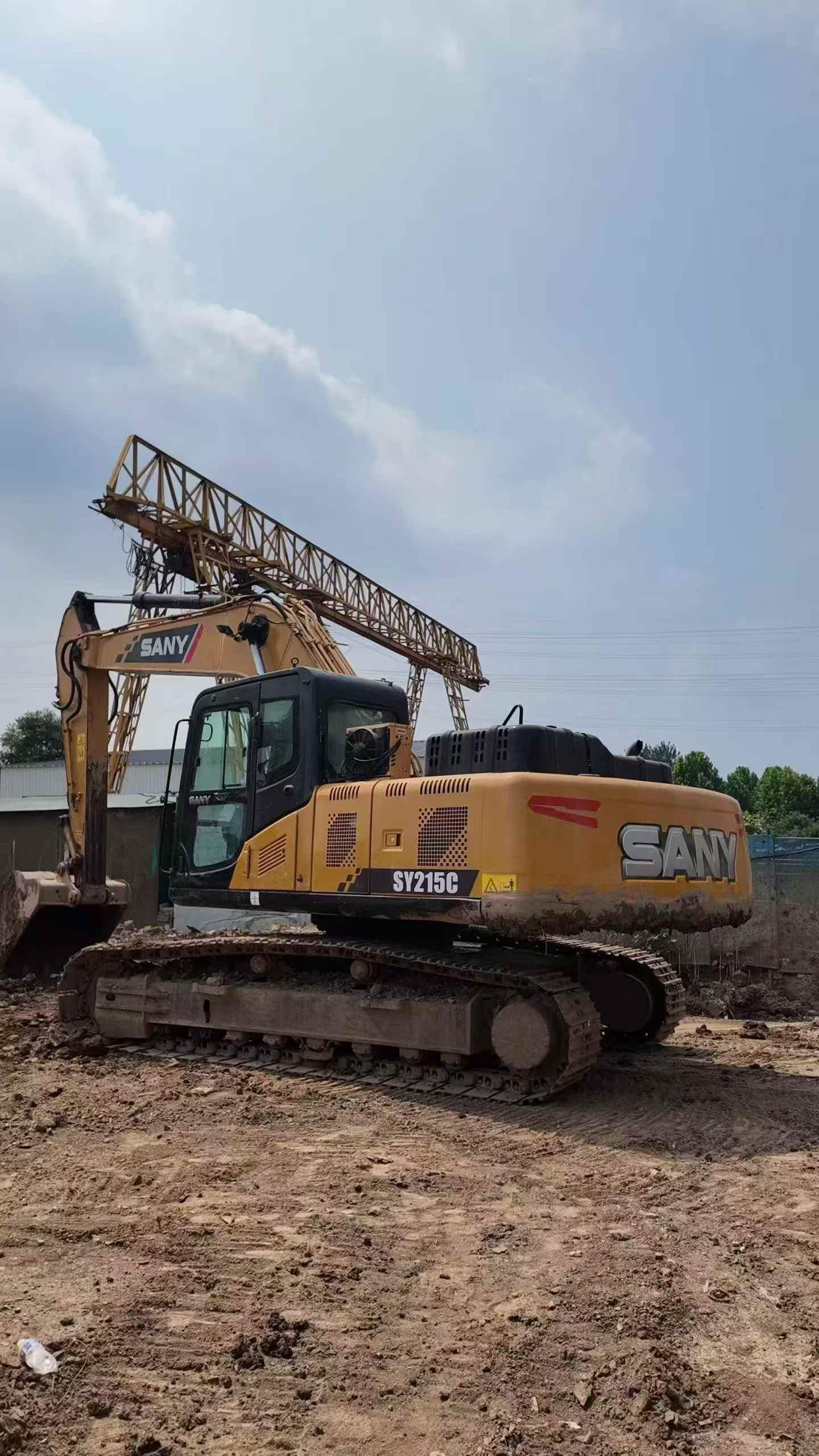 Buy Sany SY215C Used Excavator / 4