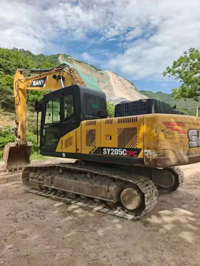 Buy Sany SY205C Used Excavator / 1