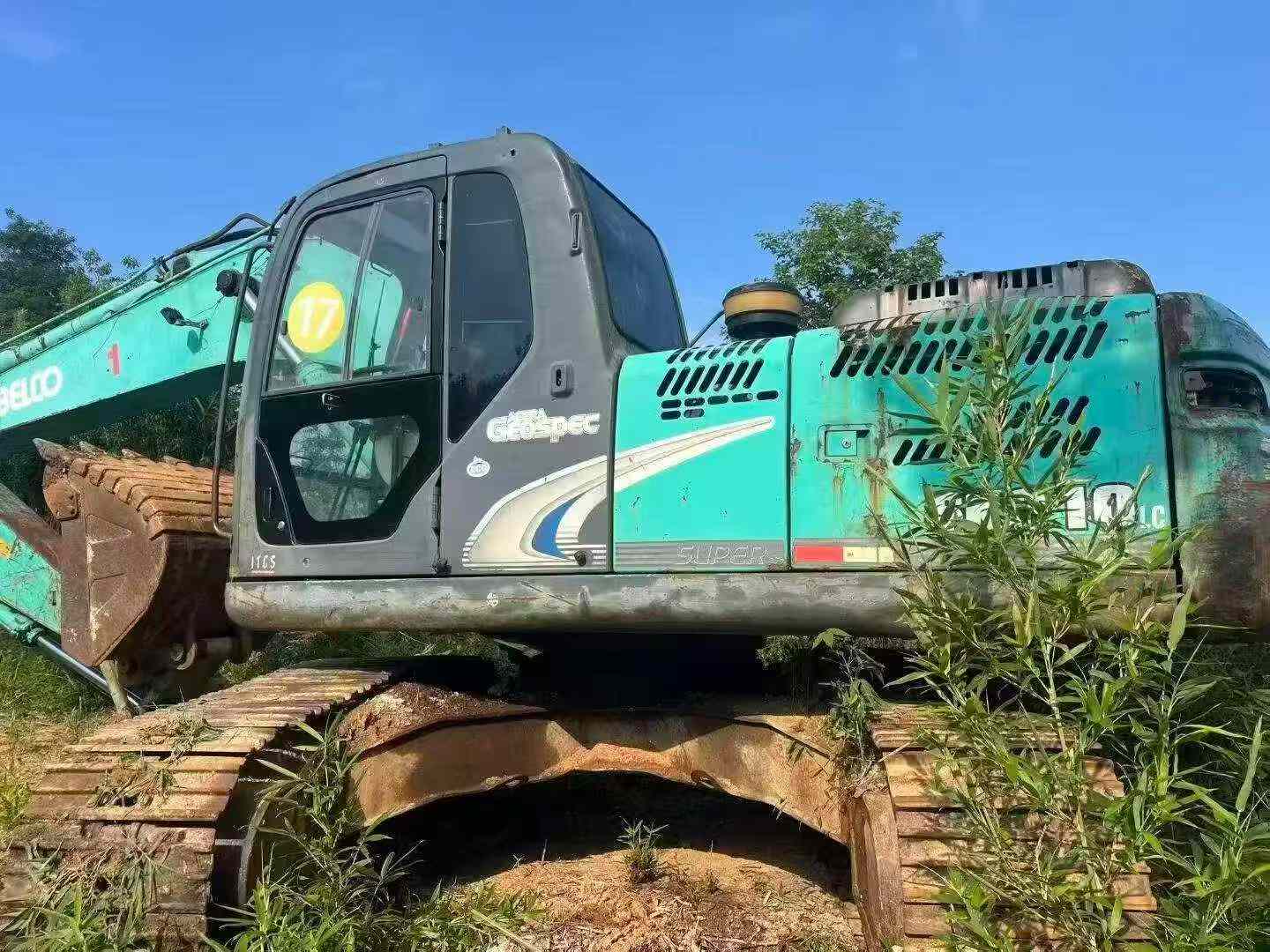 Buy Kobelco SK210-6 Used Excavator / 4 Buy Kobelco SK210-6 Used Excavator / 4