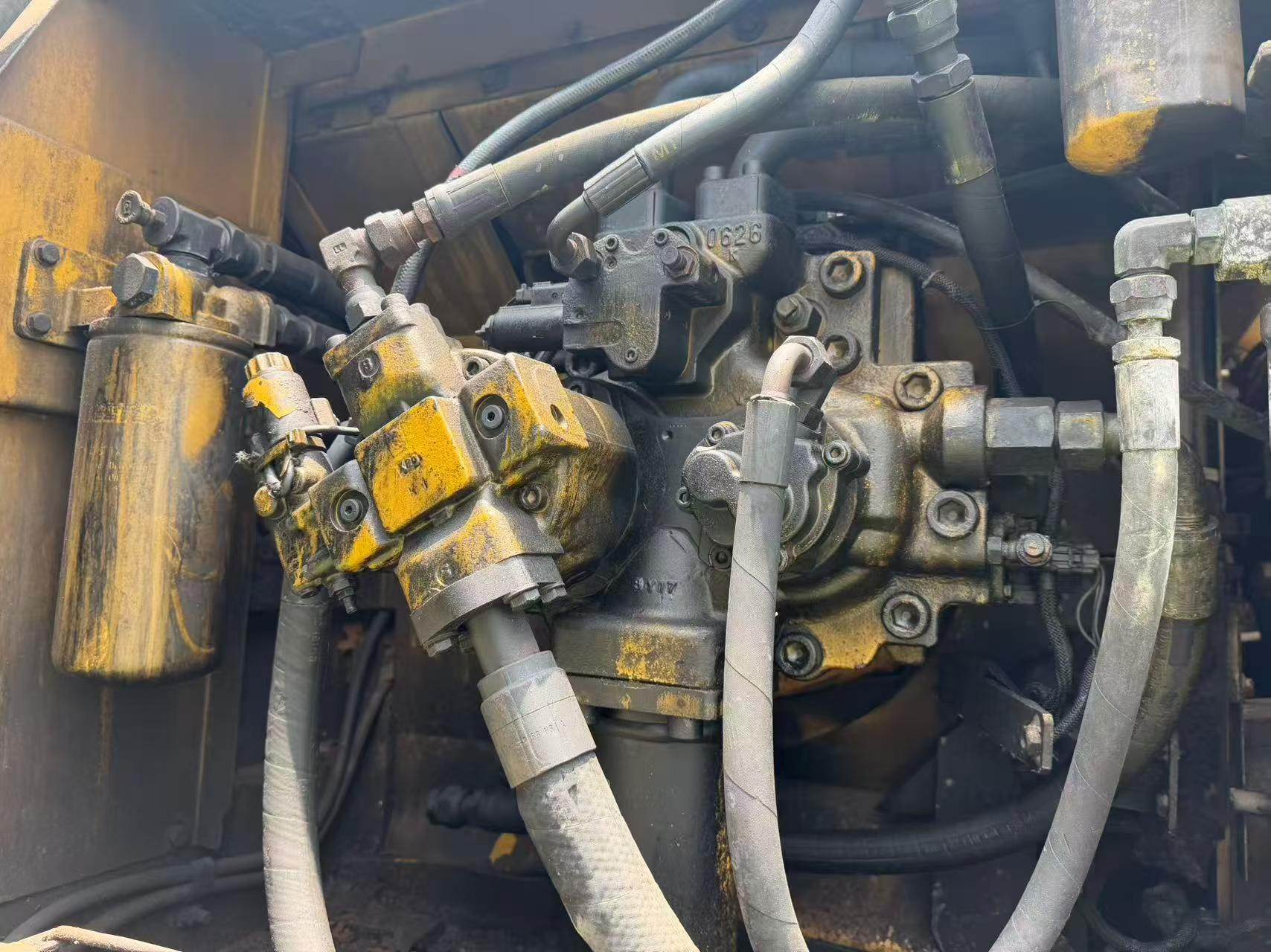 Buy Caterpillar 330B Used Excavator / 5