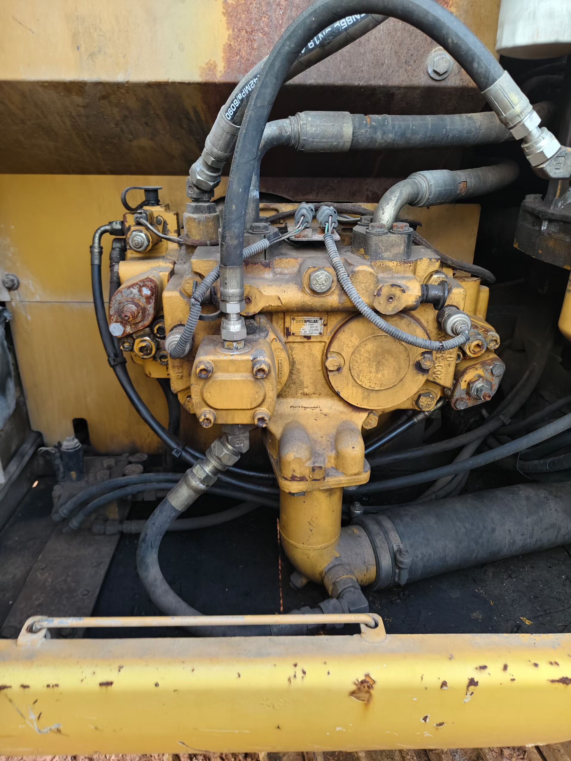 Buy Caterpillar 320D Used Excavator / 2 Buy Caterpillar 320D Used Excavator / 2